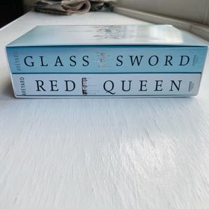 Red Queen 2 paperback box set